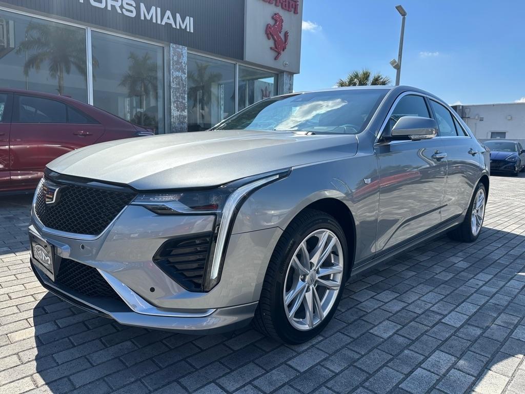 Cadillac CT4 4dr Sdn Luxury 2025