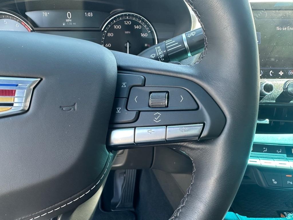 Cadillac CT4 4dr Sdn Luxury 2025