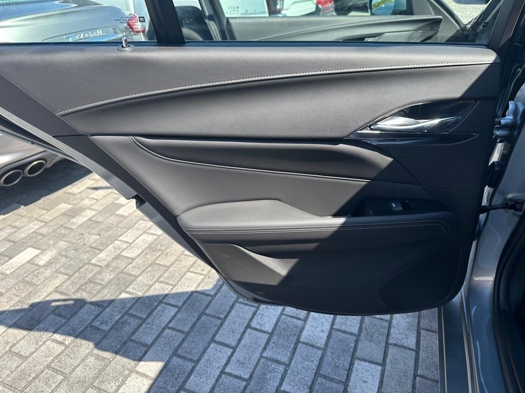 Cadillac CT4 4dr Sdn Luxury 2025