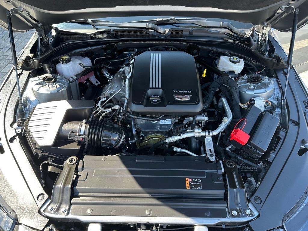 Cadillac CT4 4dr Sdn Luxury 2025