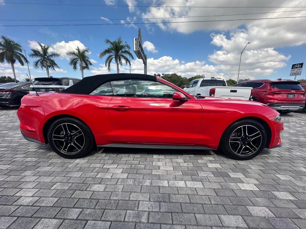 Ford Mustang EcoBoost Convertible 2022