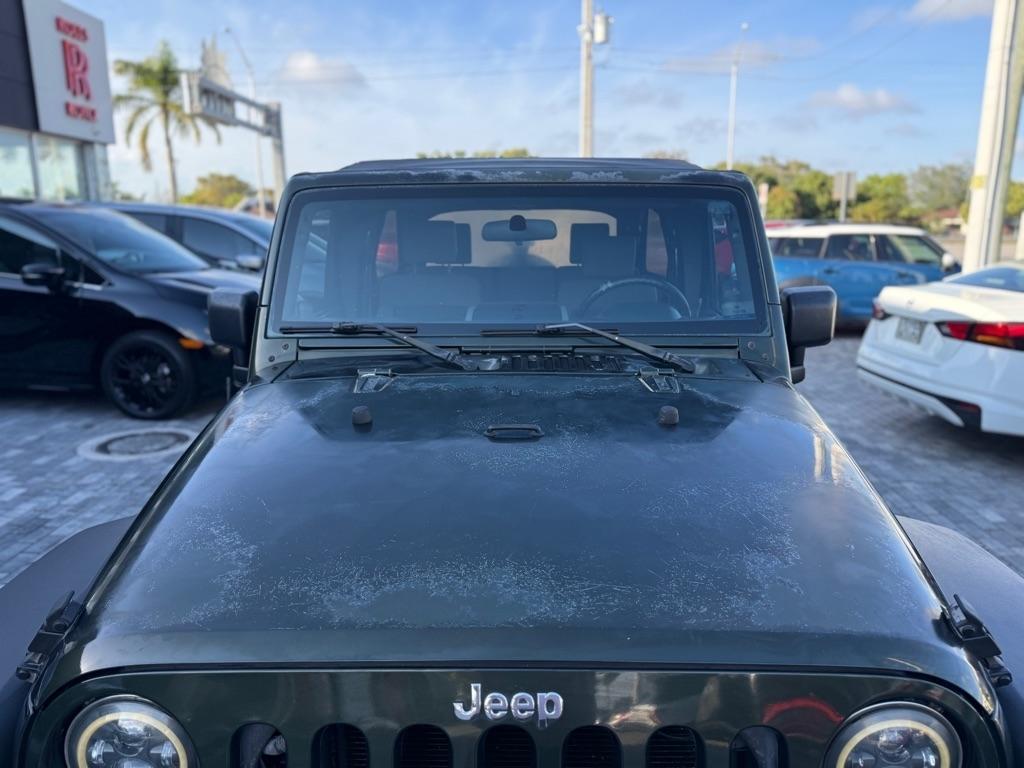 Jeep Wrangler Unlimited RWD 4dr Sport 2010