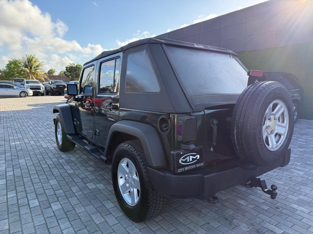 Jeep Wrangler Unlimited RWD 4dr Sport 2010