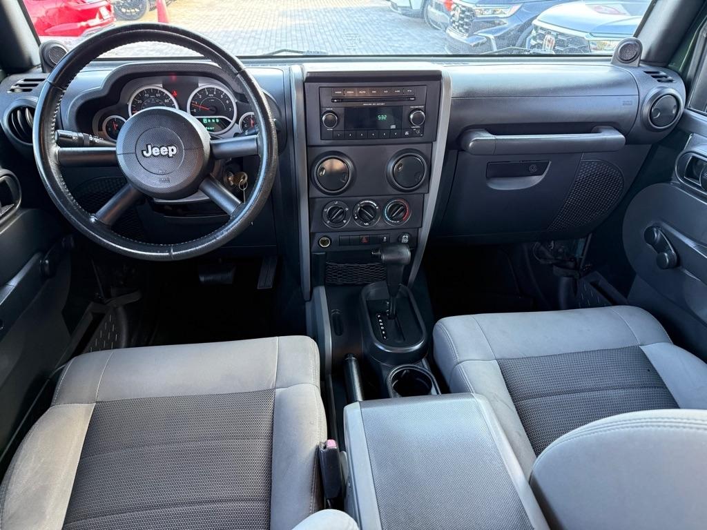 Jeep Wrangler Unlimited RWD 4dr Sport 2010