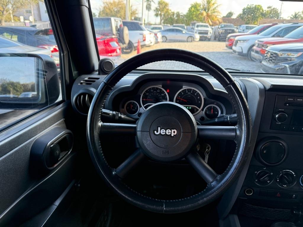 Jeep Wrangler Unlimited RWD 4dr Sport 2010