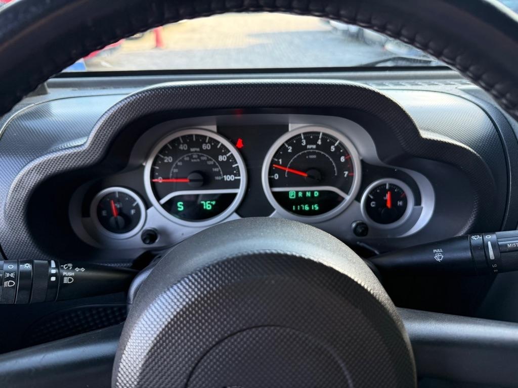 Jeep Wrangler Unlimited RWD 4dr Sport 2010