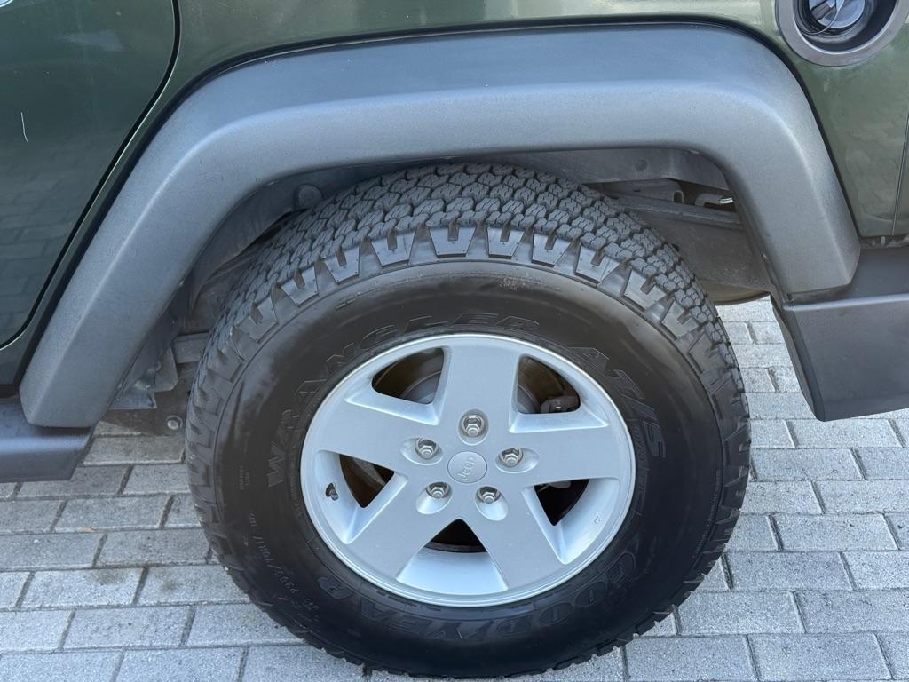 Jeep Wrangler Unlimited RWD 4dr Sport 2010