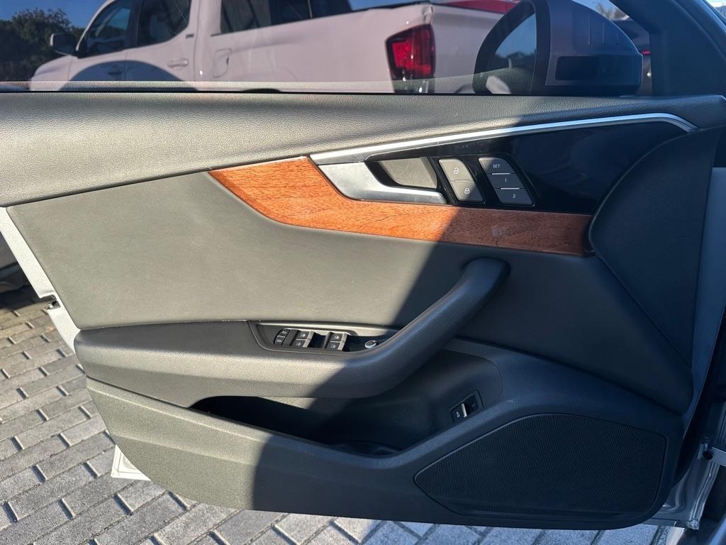 Audi A4 Sedan Premium 40 TFSI quattro 2023