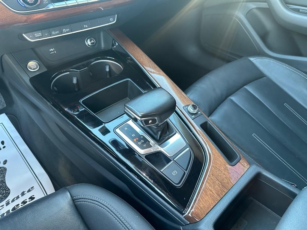 Audi A4 Sedan Premium 40 TFSI quattro 2023