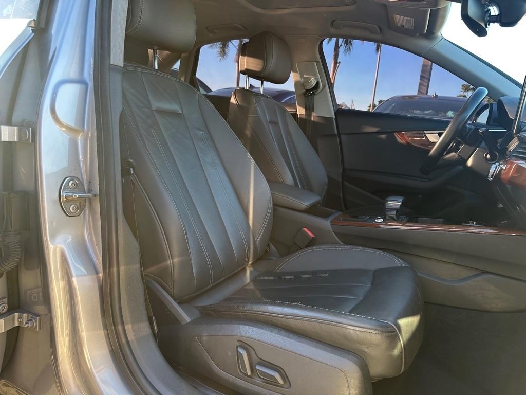 Audi A4 Sedan Premium 40 TFSI quattro 2023