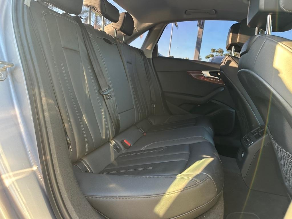 Audi A4 Sedan Premium 40 TFSI quattro 2023