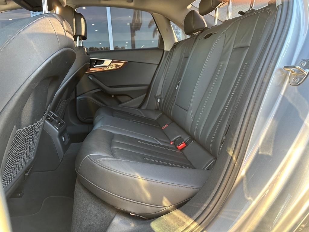 Audi A4 Sedan Premium 40 TFSI quattro 2023