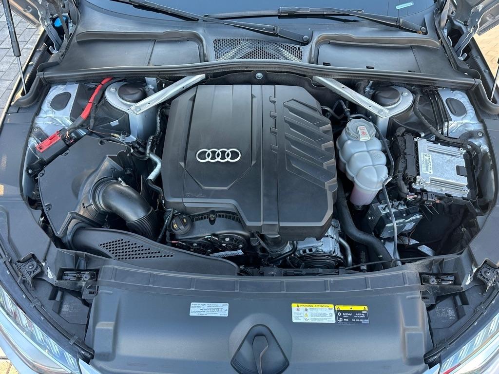 Audi A4 Sedan Premium 40 TFSI quattro 2023