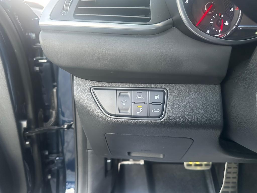 Genesis G70 3.3T Advanced RWD 2019