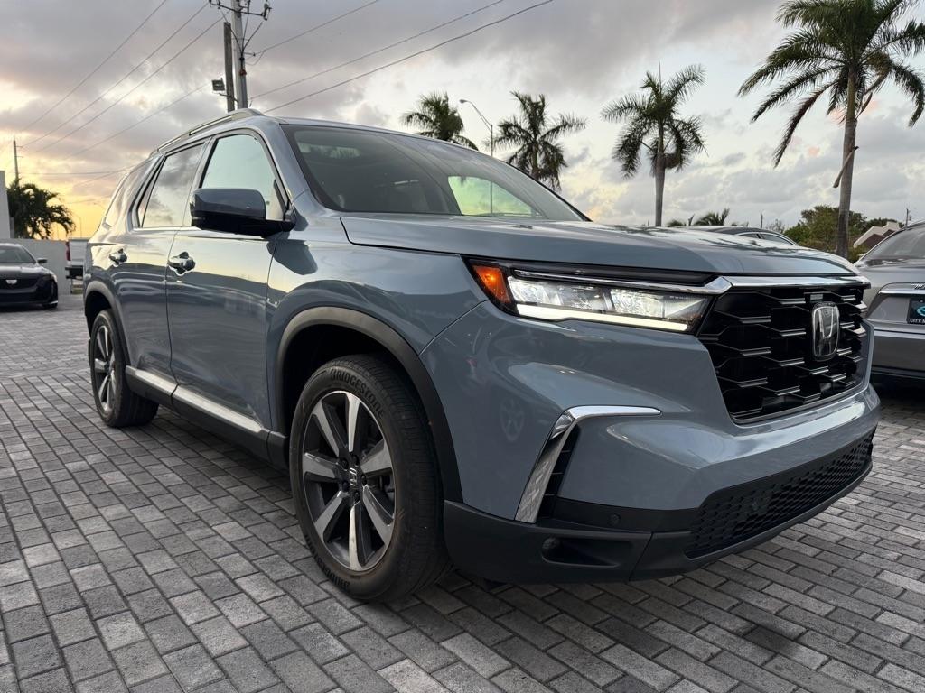 Honda Pilot Touring AWD 2025