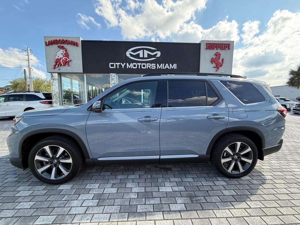 Honda Pilot Touring AWD 2025