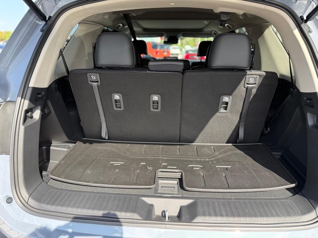 Honda Pilot Touring AWD 2025