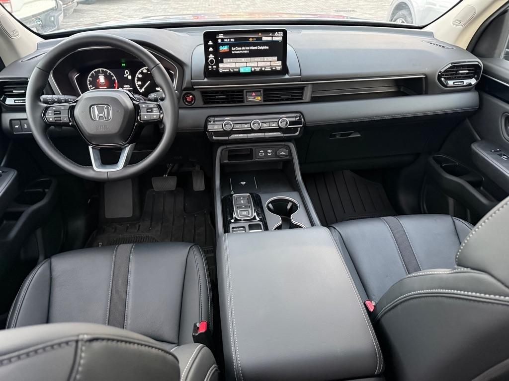 Honda Pilot Touring AWD 2025