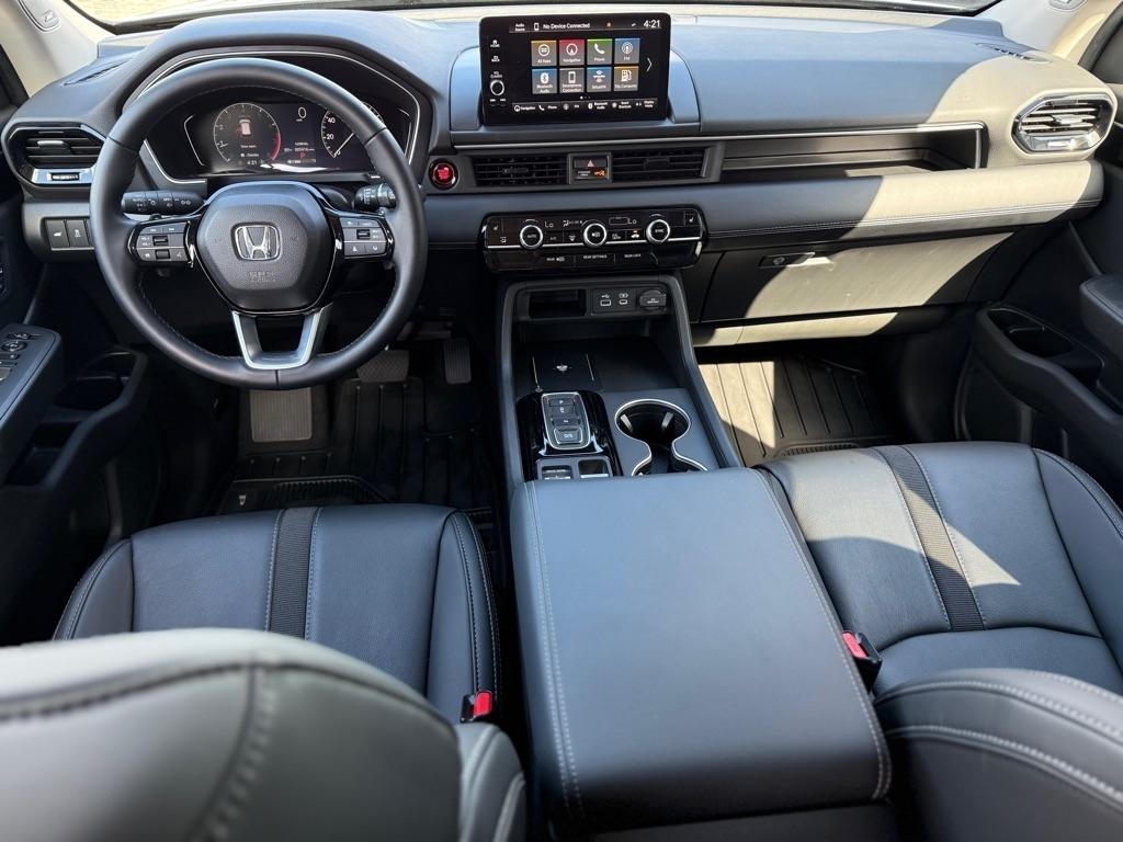 Honda Pilot Touring AWD 2025