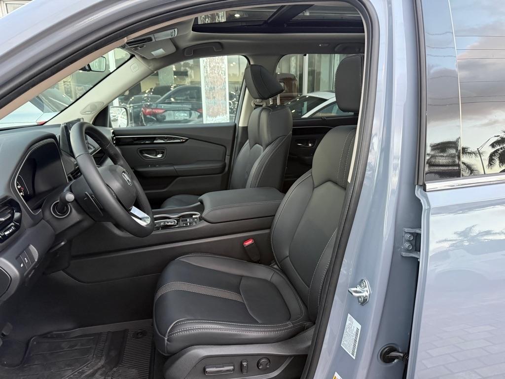 Honda Pilot Touring AWD 2025