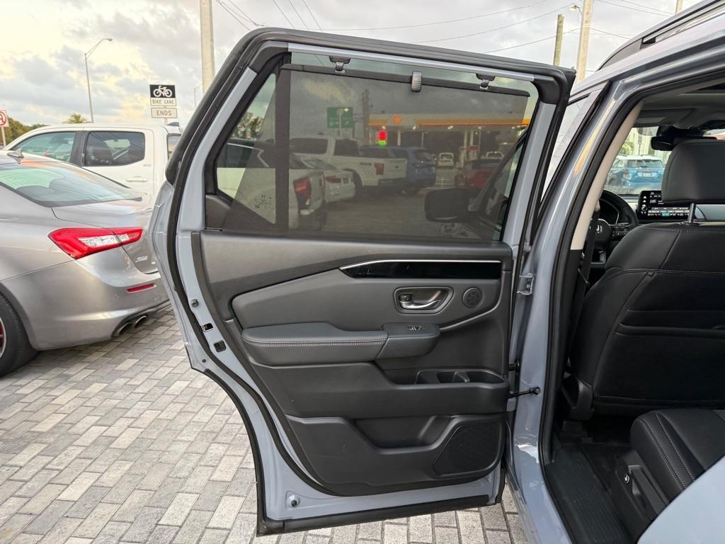 Honda Pilot Touring AWD 2025