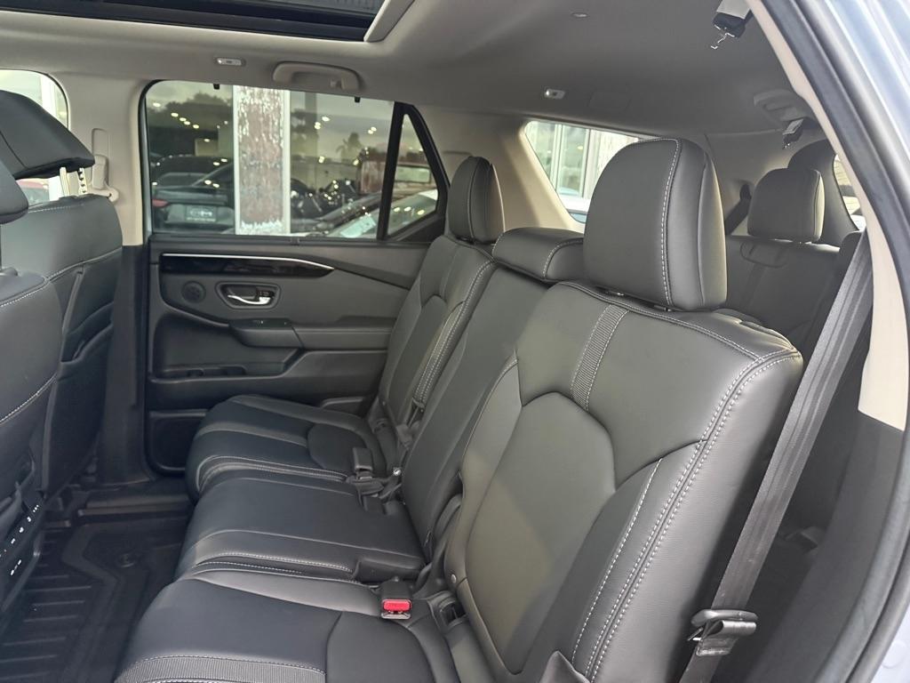 Honda Pilot Touring AWD 2025