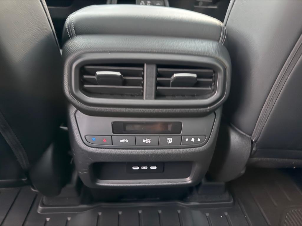 Honda Pilot Touring AWD 2025