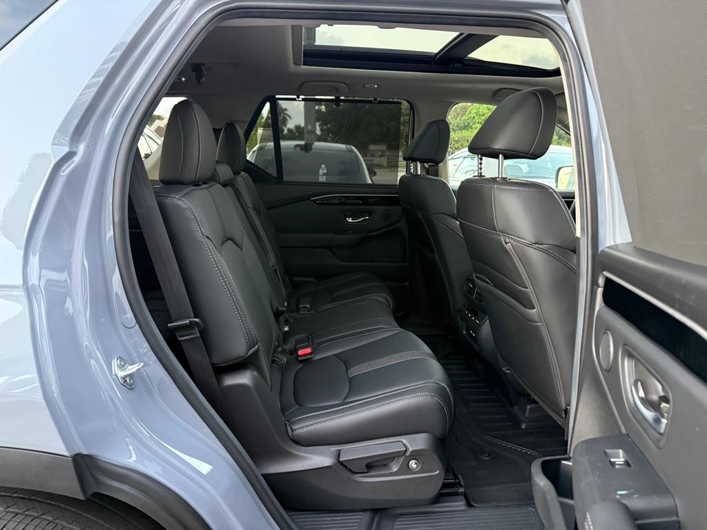 Honda Pilot Touring AWD 2025