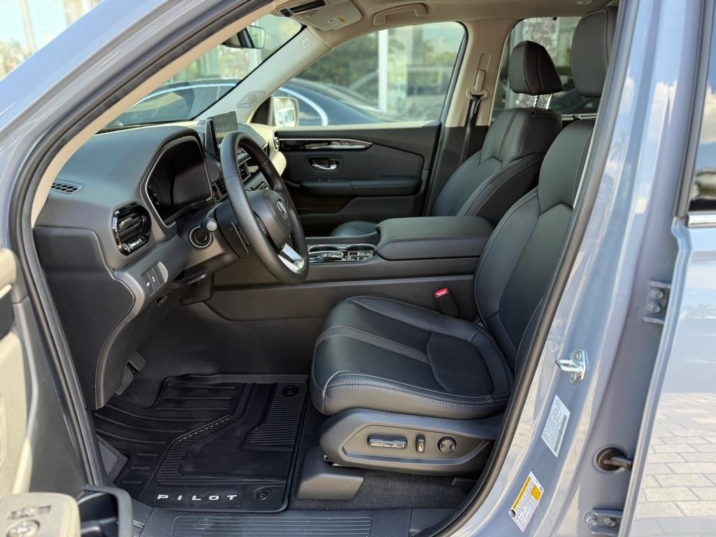 Honda Pilot Touring AWD 2025