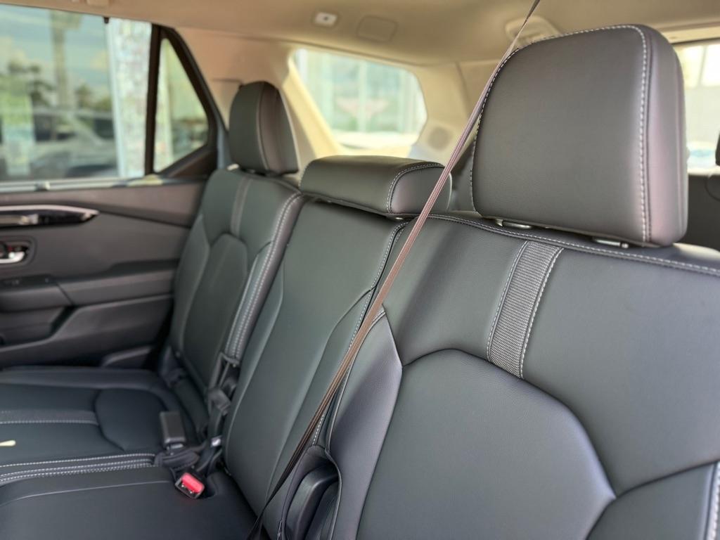 Honda Pilot Touring AWD 2025