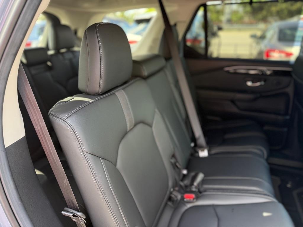 Honda Pilot Touring AWD 2025