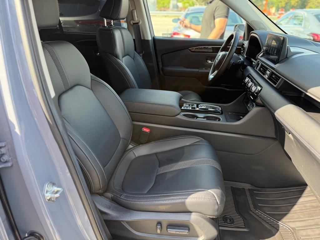 Honda Pilot Touring AWD 2025