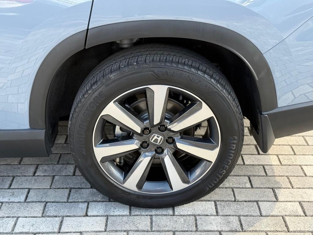 Honda Pilot Touring AWD 2025
