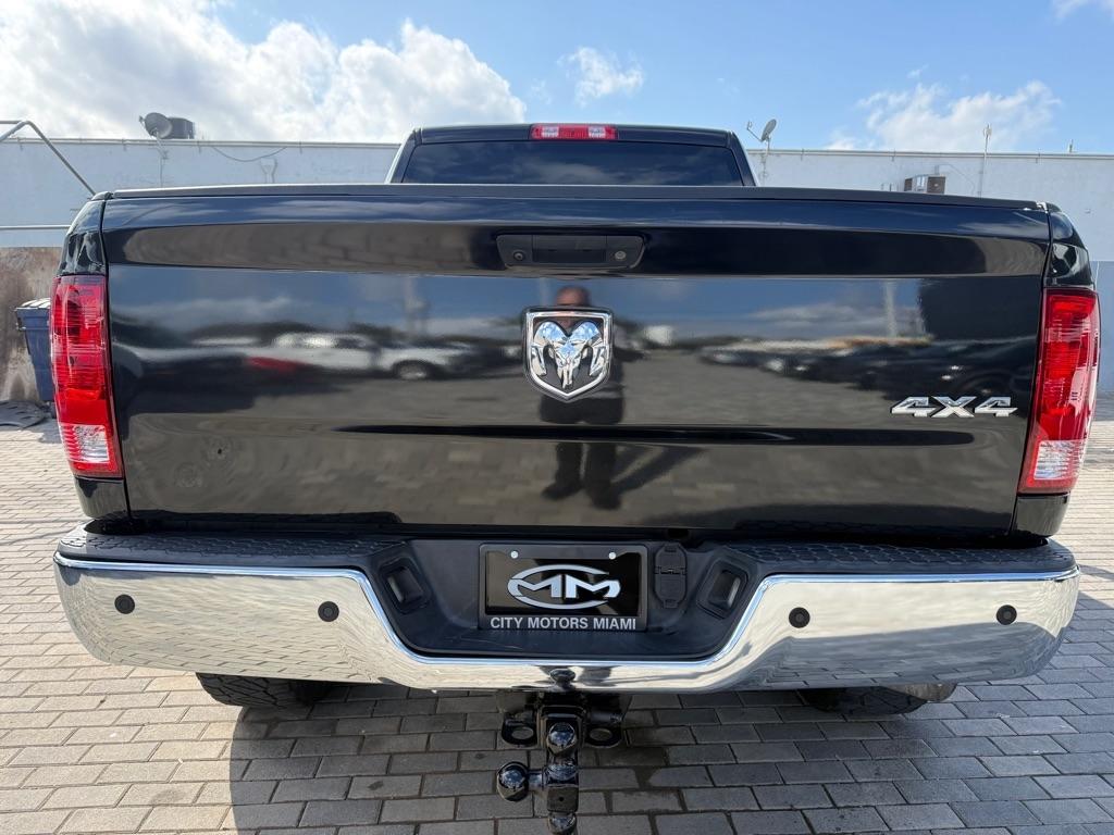 RAM 2500 Tradesman 4x4 Crew Cab 6'4" Box 2017