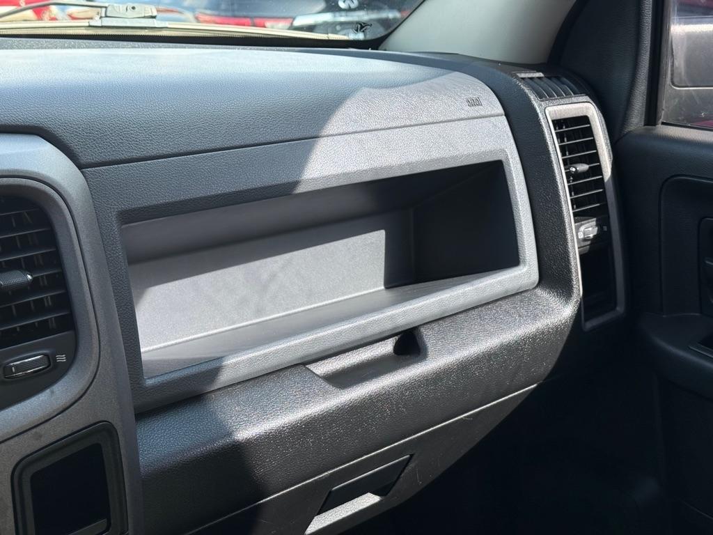 RAM 2500 Tradesman 4x4 Crew Cab 6'4" Box 2017