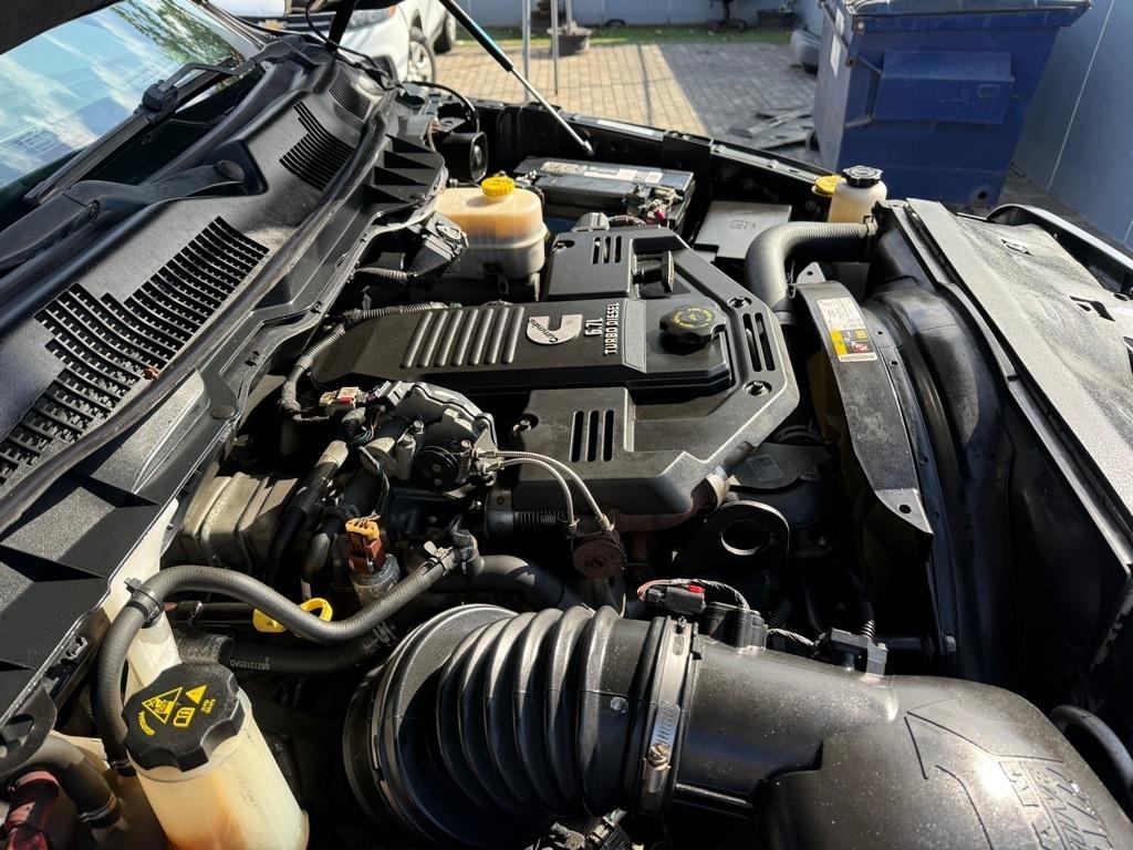 RAM 2500 Tradesman 4x4 Crew Cab 6'4" Box 2017