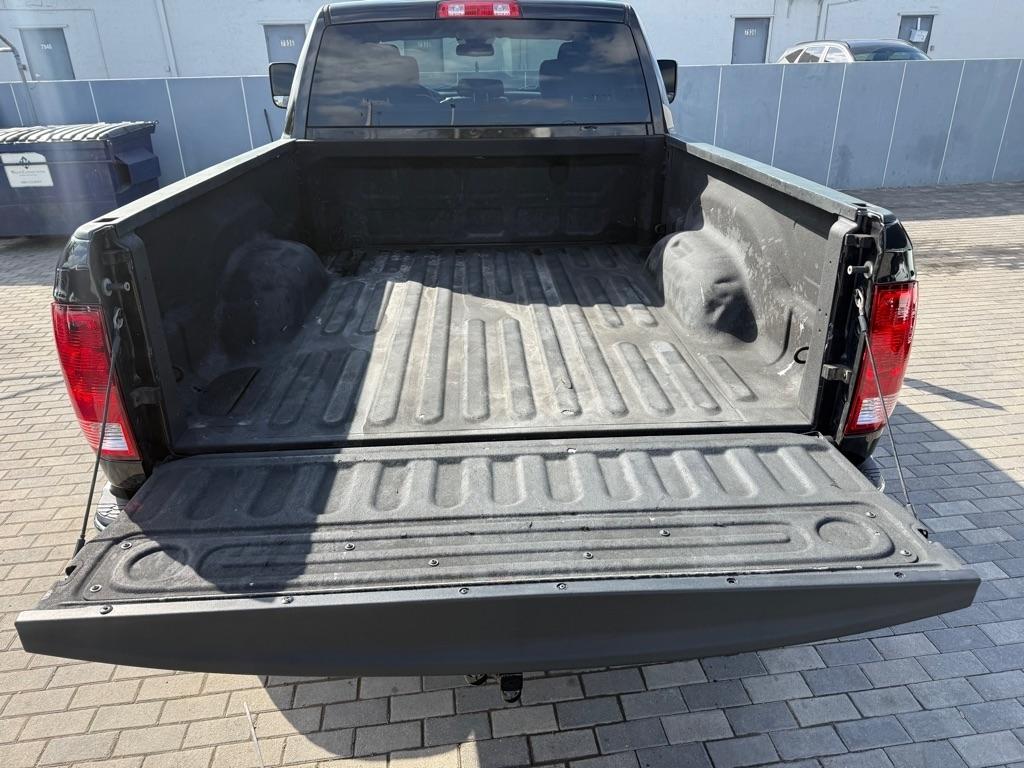 RAM 2500 Tradesman 4x4 Crew Cab 6'4" Box 2017