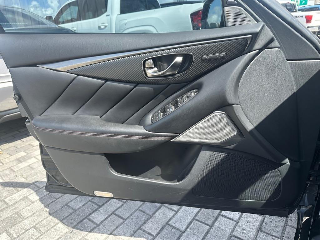 Infiniti Q50 Red Sport 400 AWD 2021