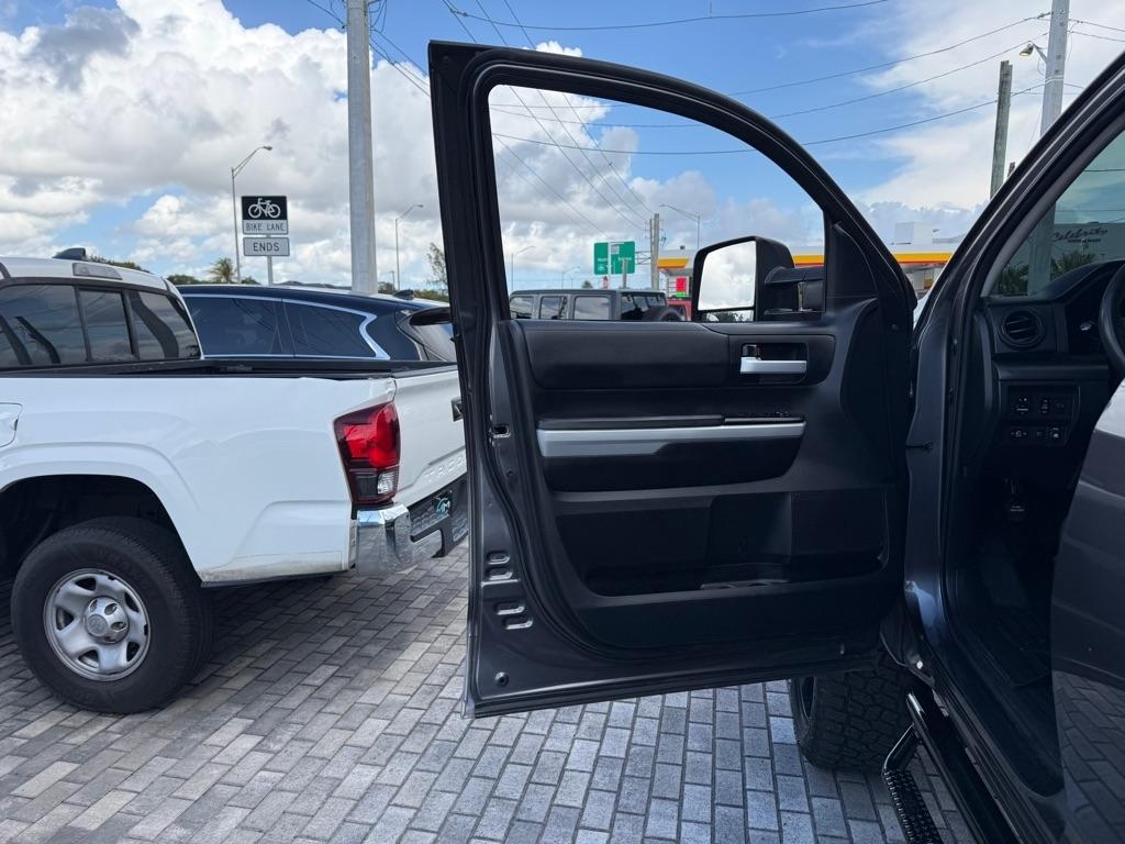 Toyota Tundra 4WD 1794 Edition CrewMax 5.5' Bed 5.7L (Natl) 2018