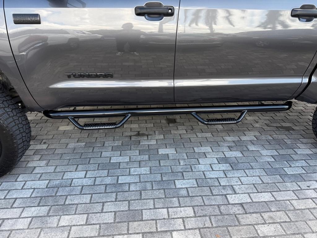 Toyota Tundra 4WD 1794 Edition CrewMax 5.5' Bed 5.7L (Natl) 2018