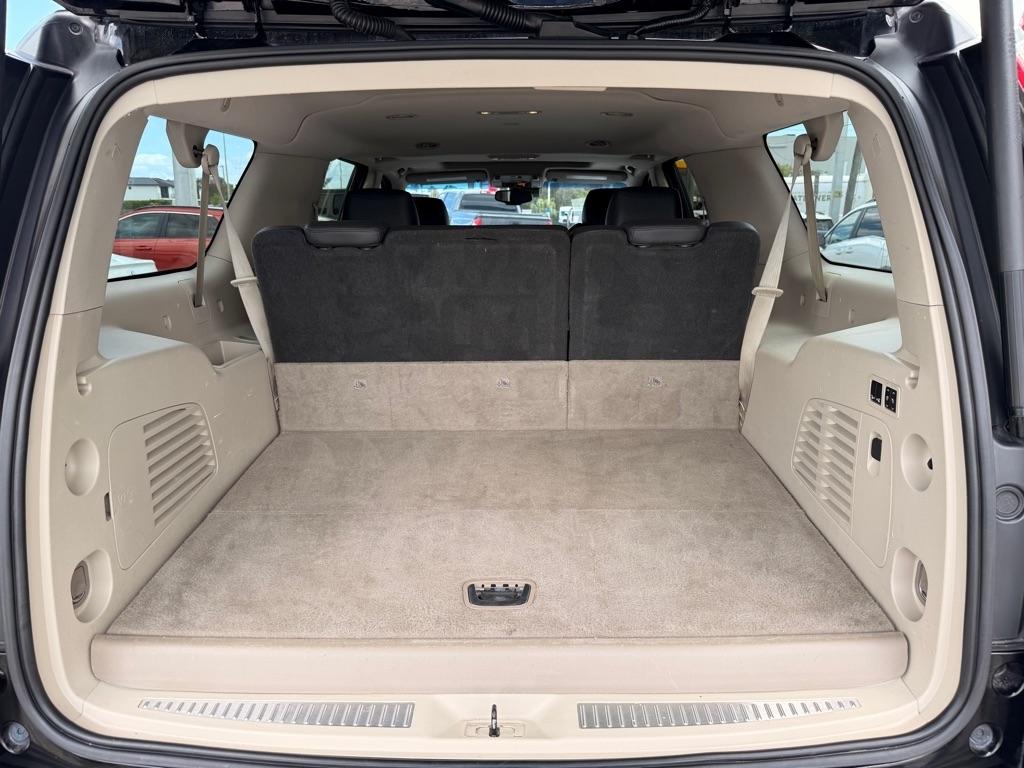 Cadillac Escalade ESV 2WD 4dr Luxury 2018