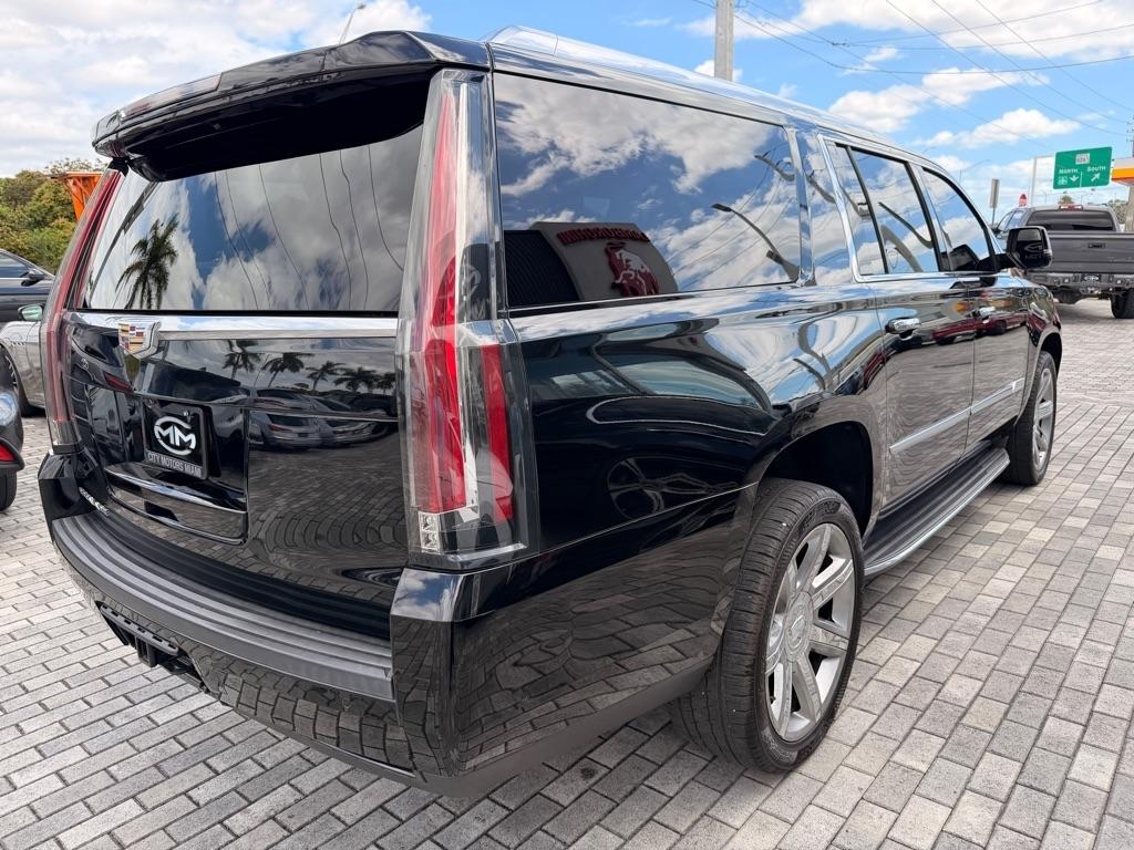 Cadillac Escalade ESV 2WD 4dr Luxury 2018