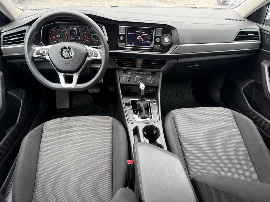 Volkswagen Jetta R-Line Auto w/SULEV 2019