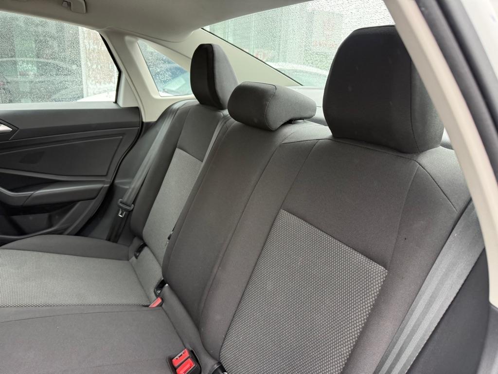 Volkswagen Jetta R-Line Auto w/SULEV 2019