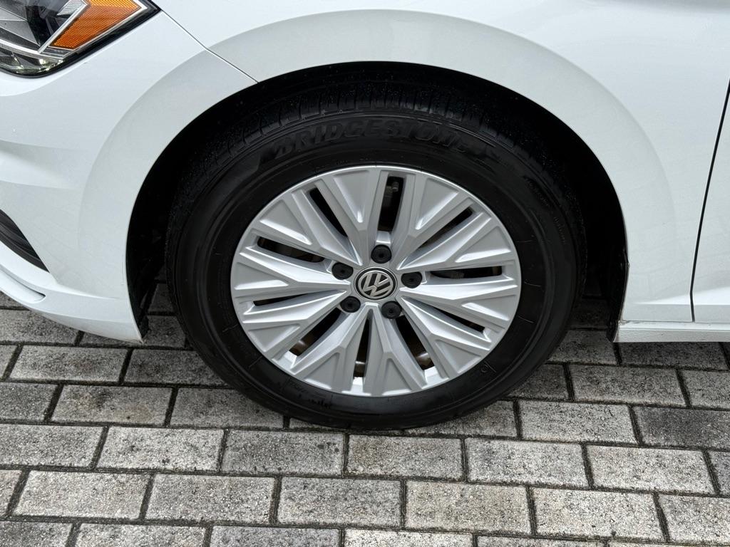 Volkswagen Jetta R-Line Auto w/SULEV 2019