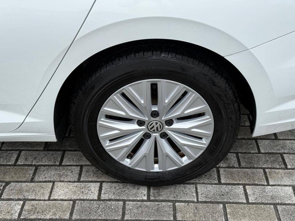 Volkswagen Jetta R-Line Auto w/SULEV 2019