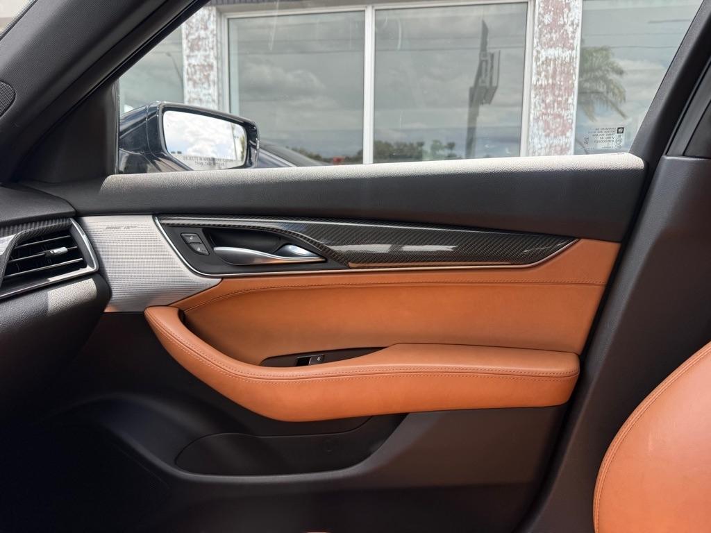 Cadillac CT5 4dr Sdn Premium Luxury 2020