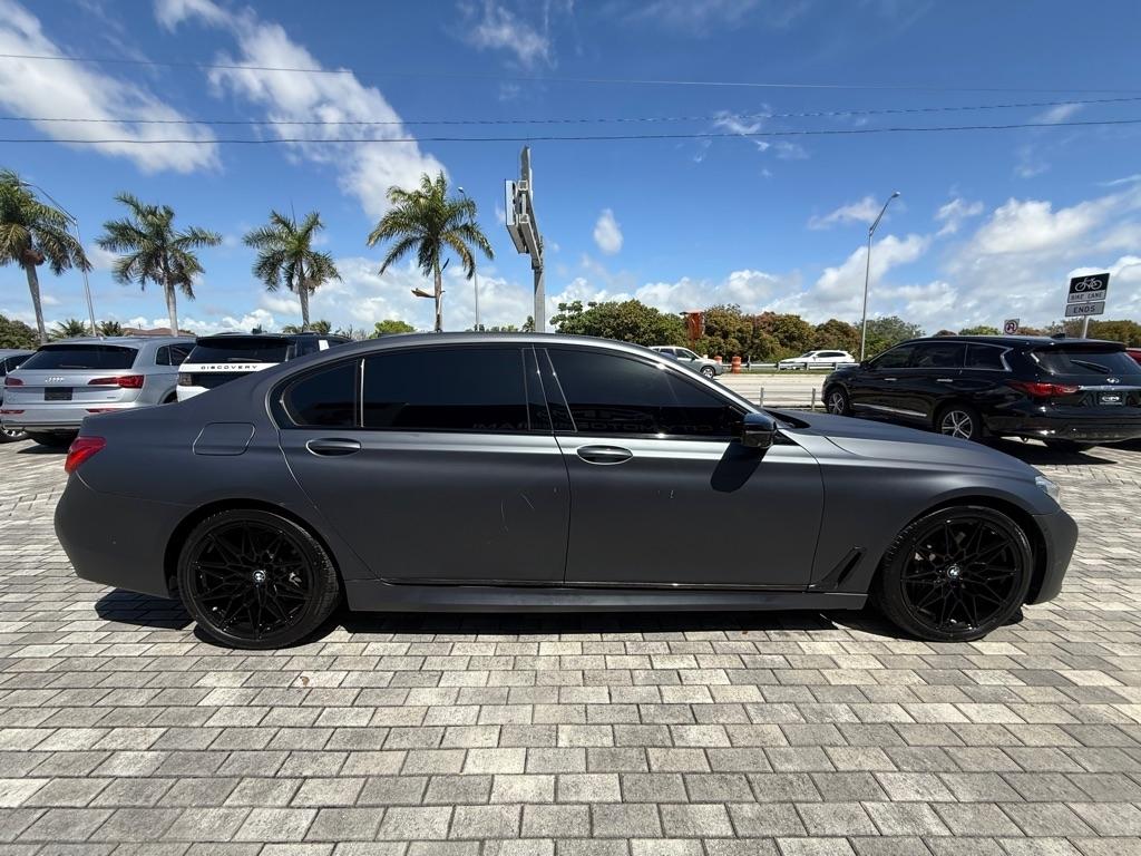 BMW 7 Series 750i Sedan 2017