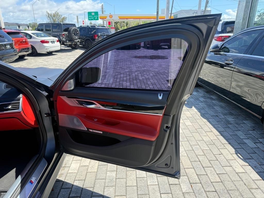 BMW 7 Series 750i Sedan 2017