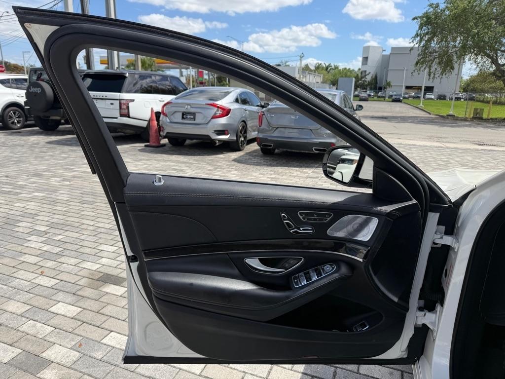 Mercedes-Benz S-Class S 560 Sedan 2020